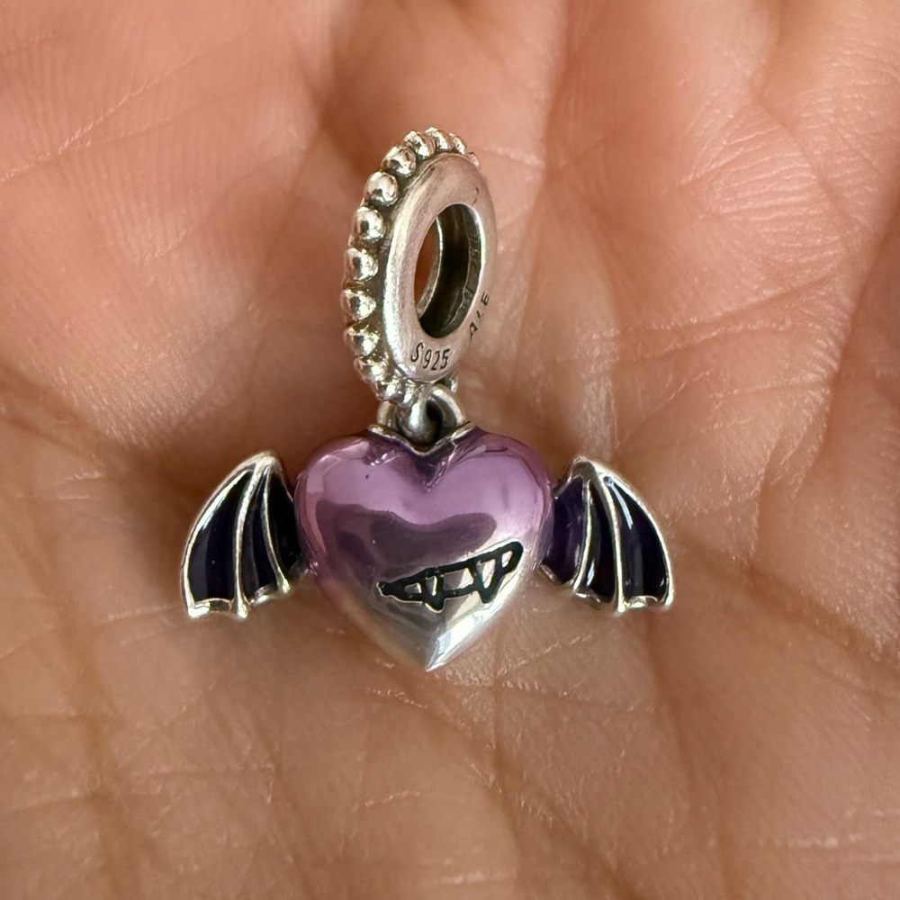 Pandora vampire heart